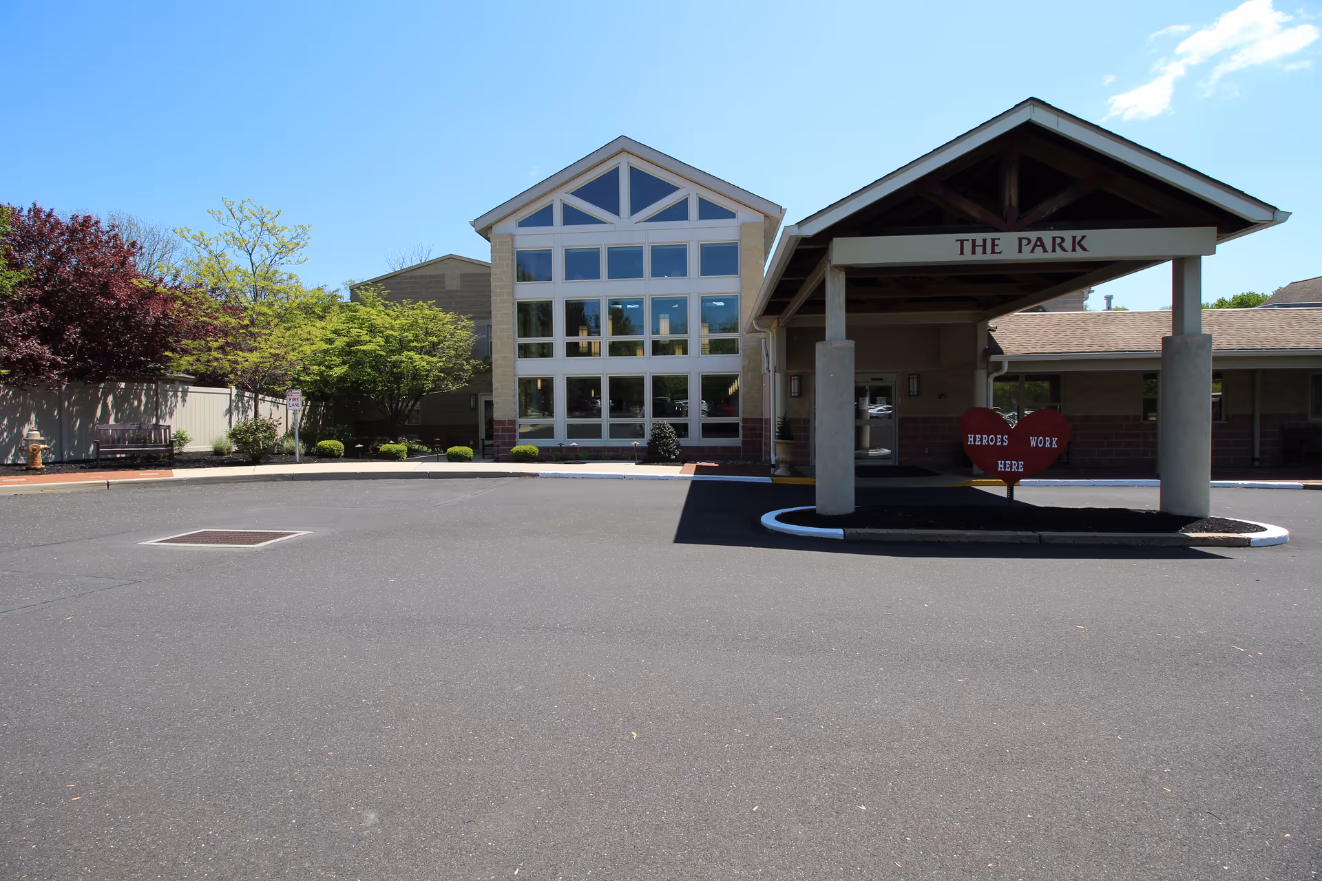 Front view of Gloria Dei Memory Care at the Park entrance and signage.