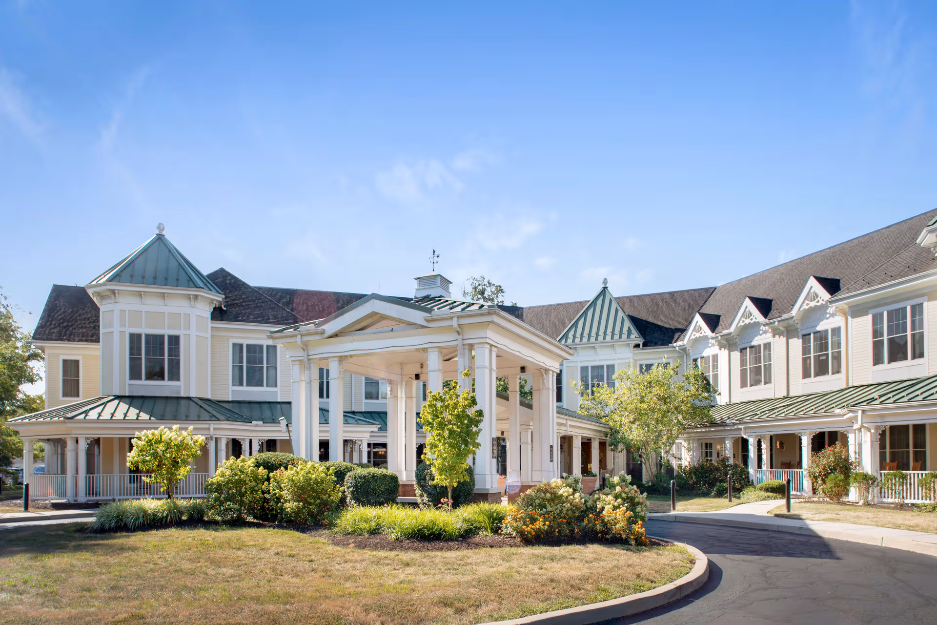 Sunrise of Lower Makefield exterior with a circular driveway and welcoming entrance.