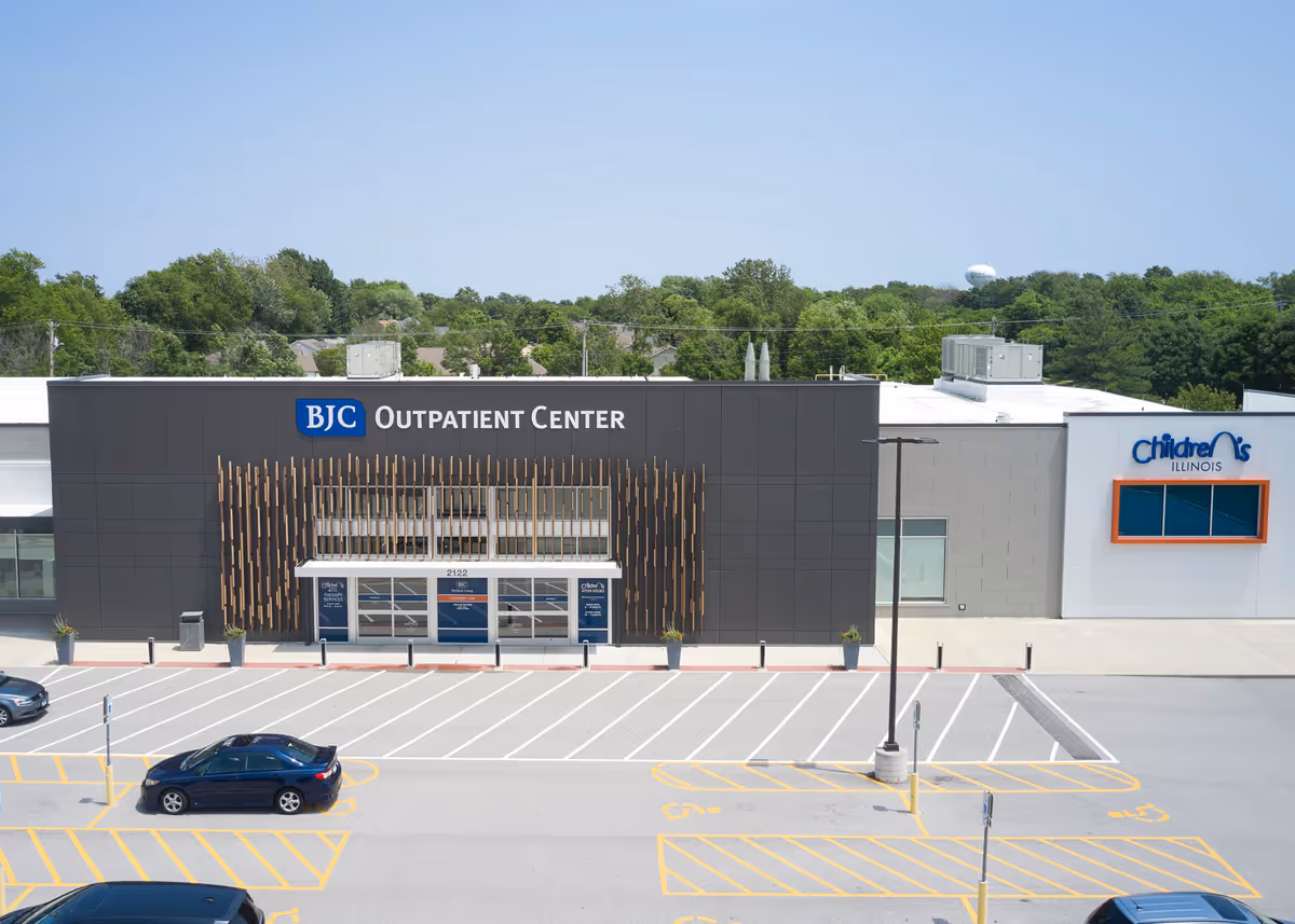 Exterior view of BJC Outpatient Center Edwardsville with front entrance and parking lot.