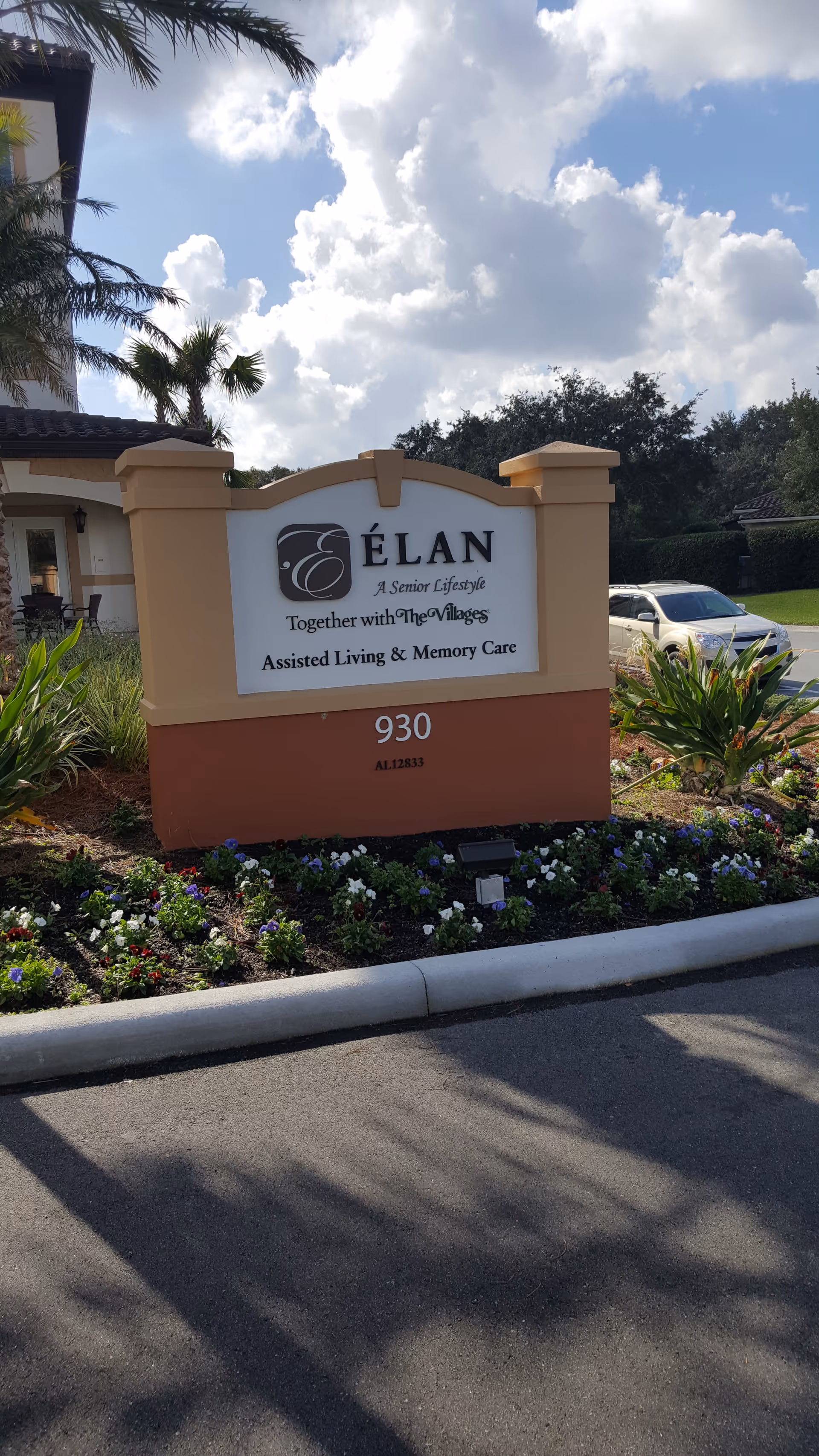 A front ÉLAN Senior Lifestyle sign at Watercrest Spanish Springs with landscaping