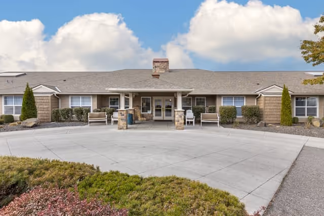 Brookdale Torbett facility exterior with entrance canopy and circular driveway.