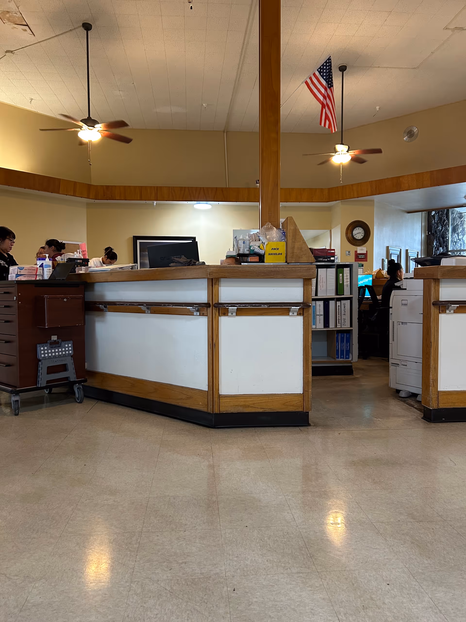 Lobby desk area of Vista Cove Care Center at Santa Paula with staff at reception.