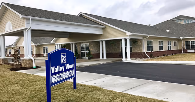 Exterior view of Valley View Health Campus with a covered entrance and parking