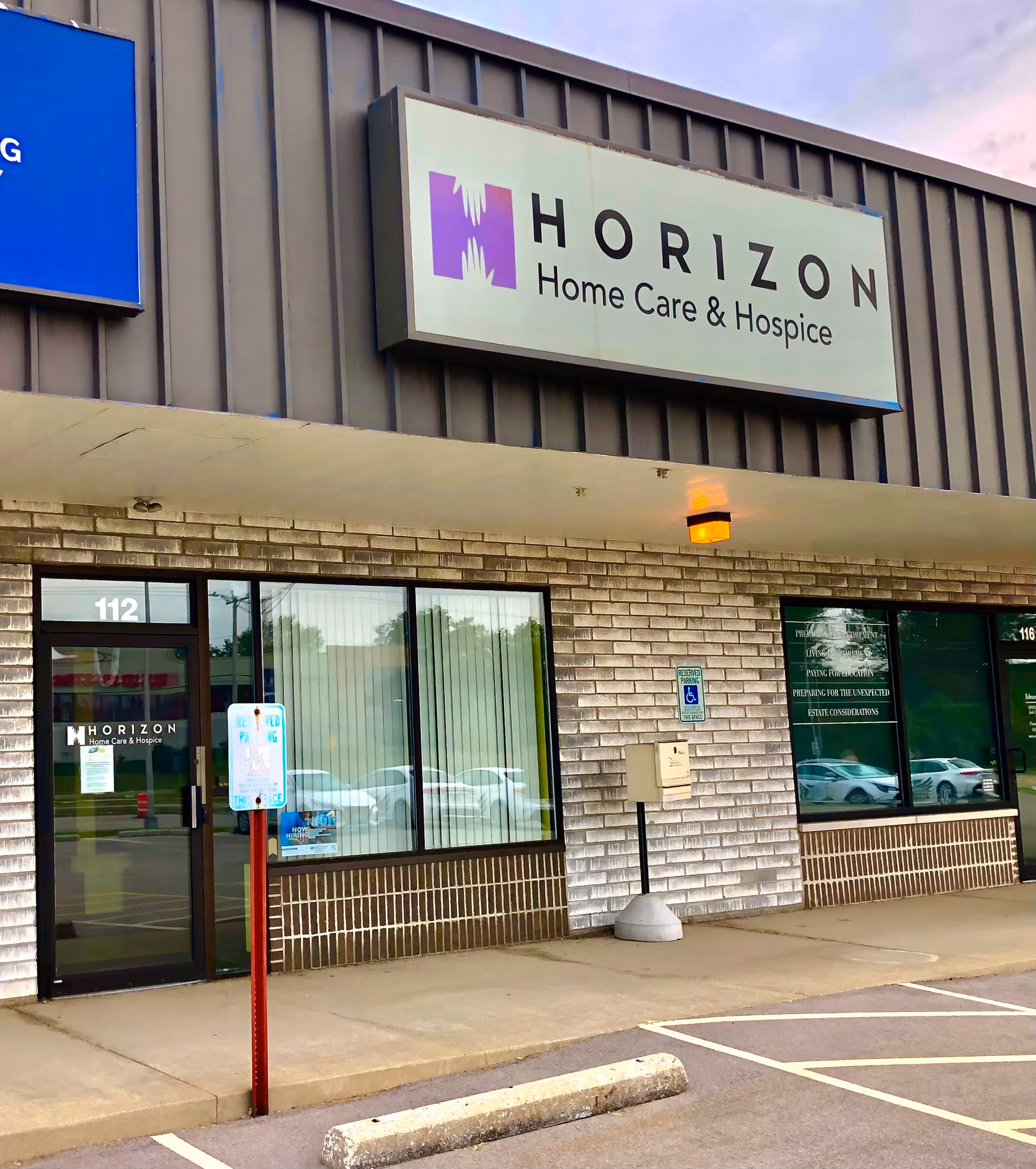 Exterior storefront of Horizon Home Care & Hospice Oak Creek Branch.