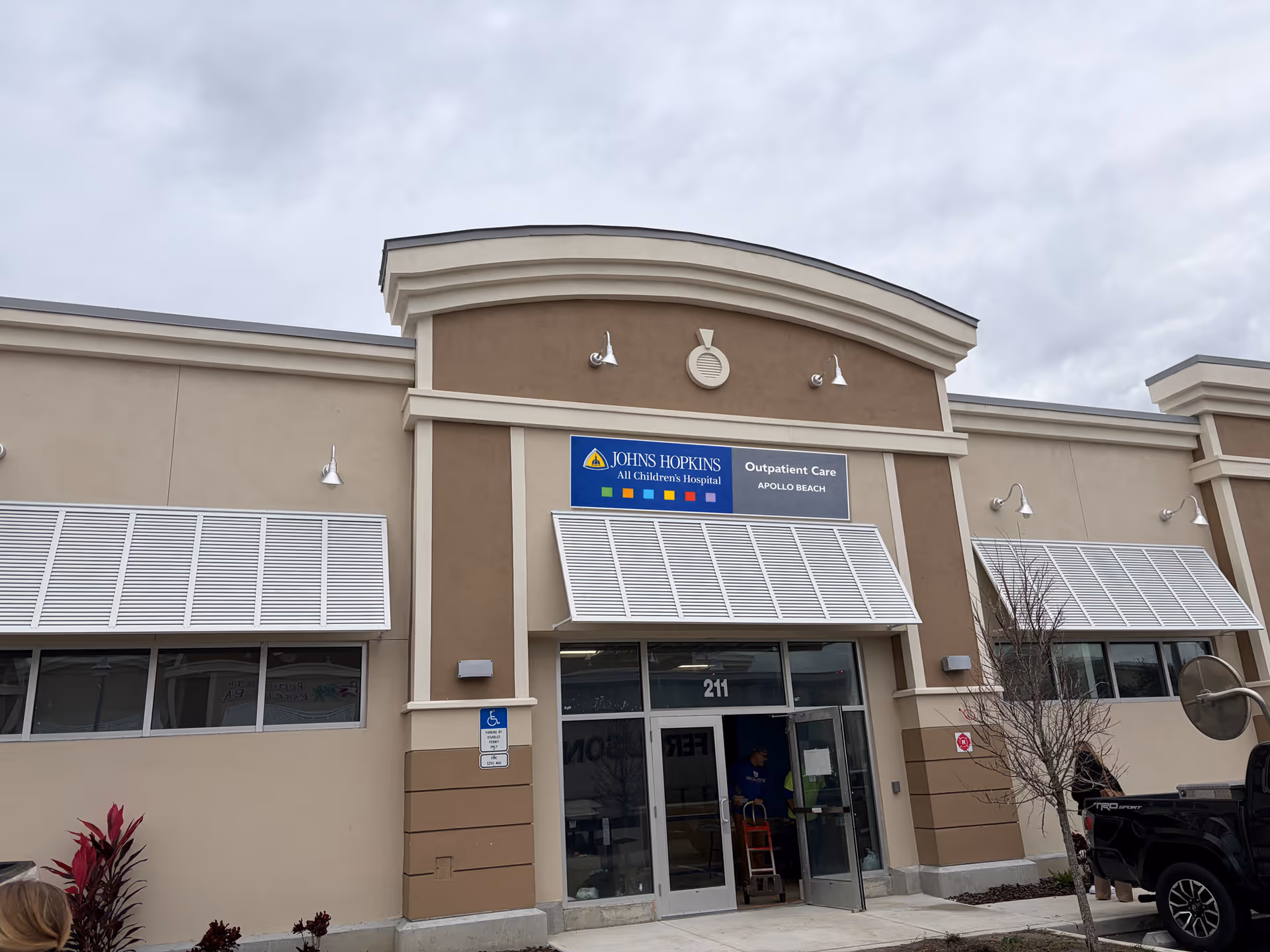 Front view of Johns Hopkins All Children's Outpatient Care Apollo Beach building.