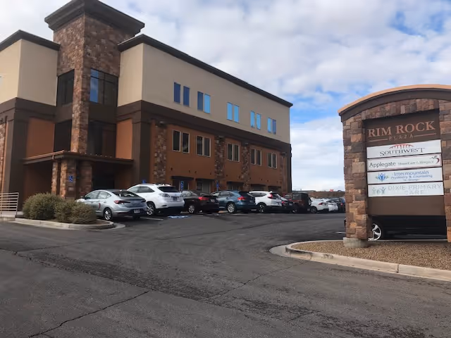 Exterior view of Applegate Home Care & Hospice St. George with a parking lot.