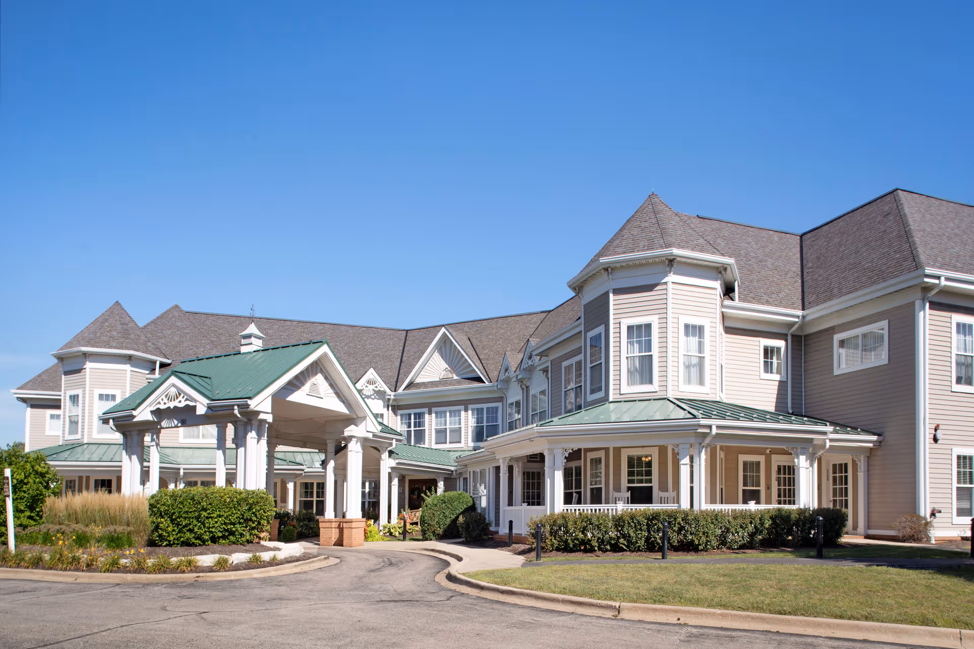 The Sunrise of Buffalo Grove exterior features a large, inviting building with covered entrance.