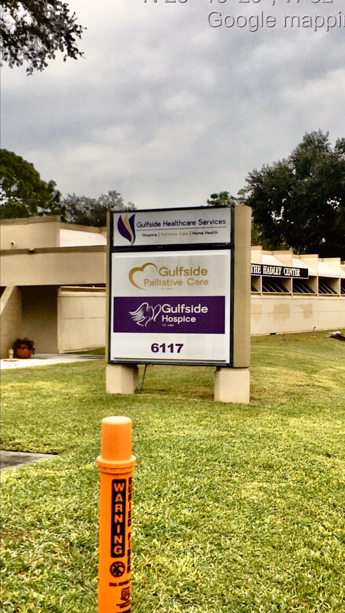 Exterior Gulfside Healthcare Services sign in front of The Hadley Center