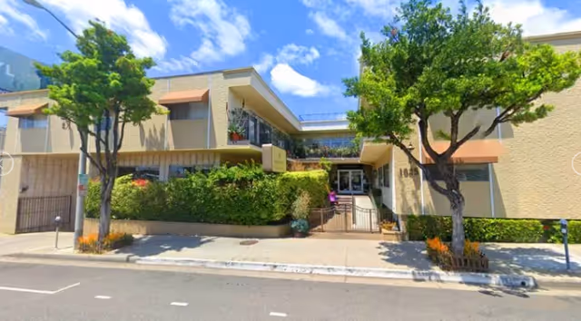 Photo 3 of Savant of West Hollywood