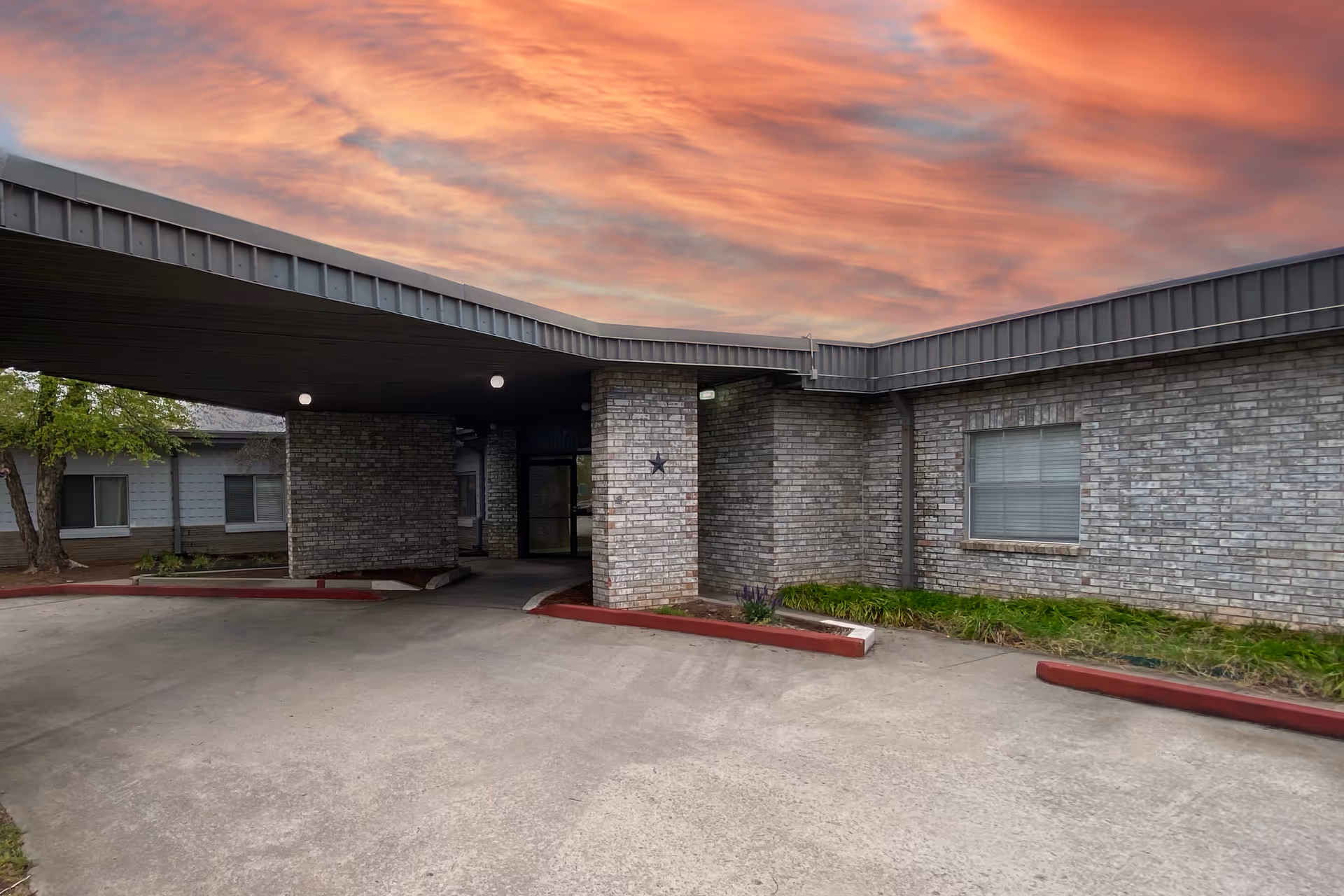 Photo of Oak Hills Care Center Skilled Nursing & Rehabilitation