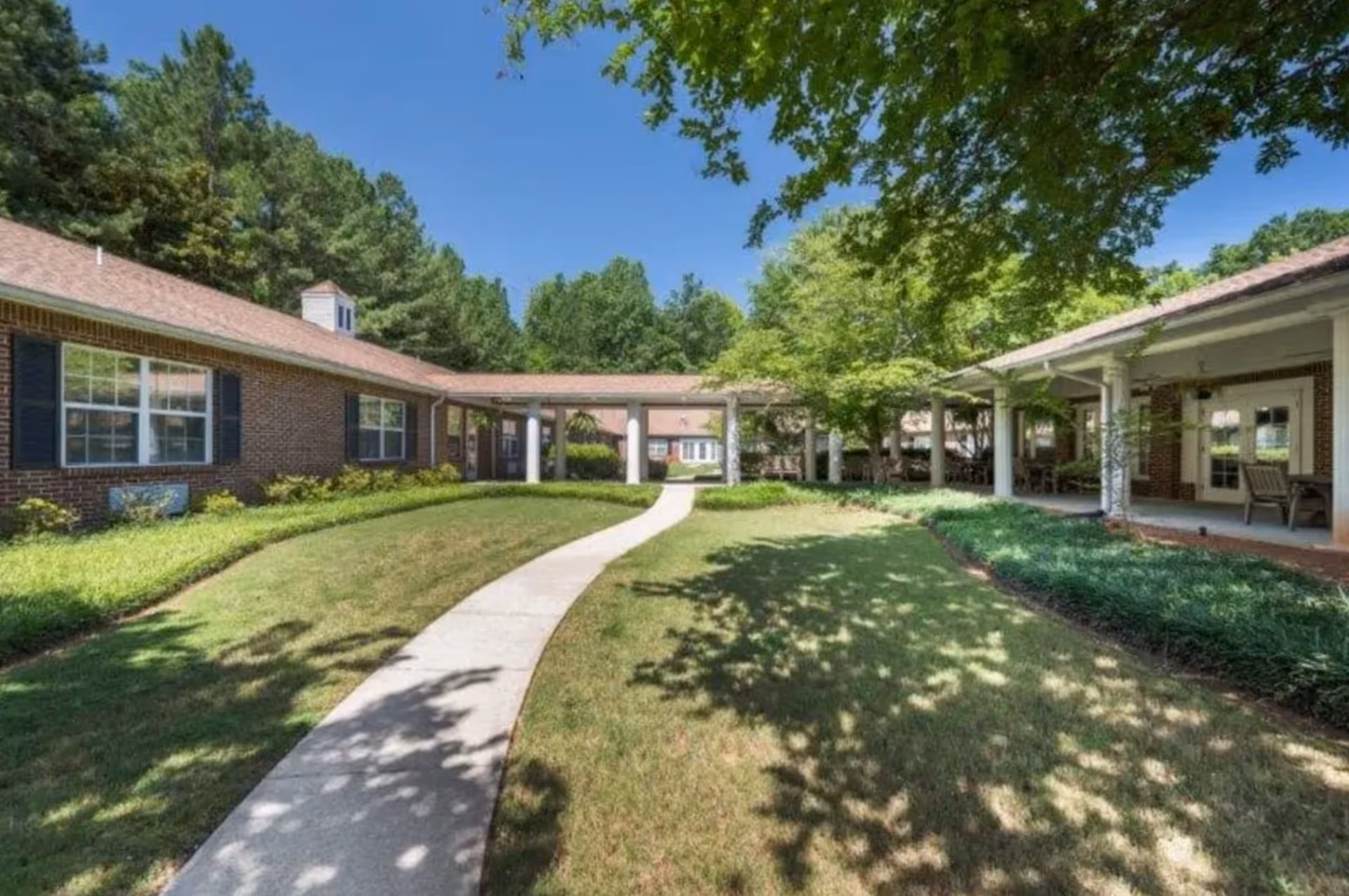 Photo of Briar Glen Alzheimer's Special Care Center