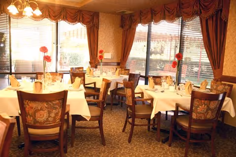 Photo of Hillcrest Royale Retirement