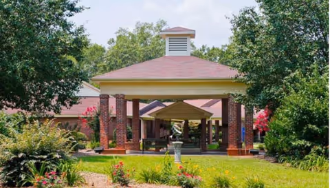 Photo of Woodbridge of Clinton