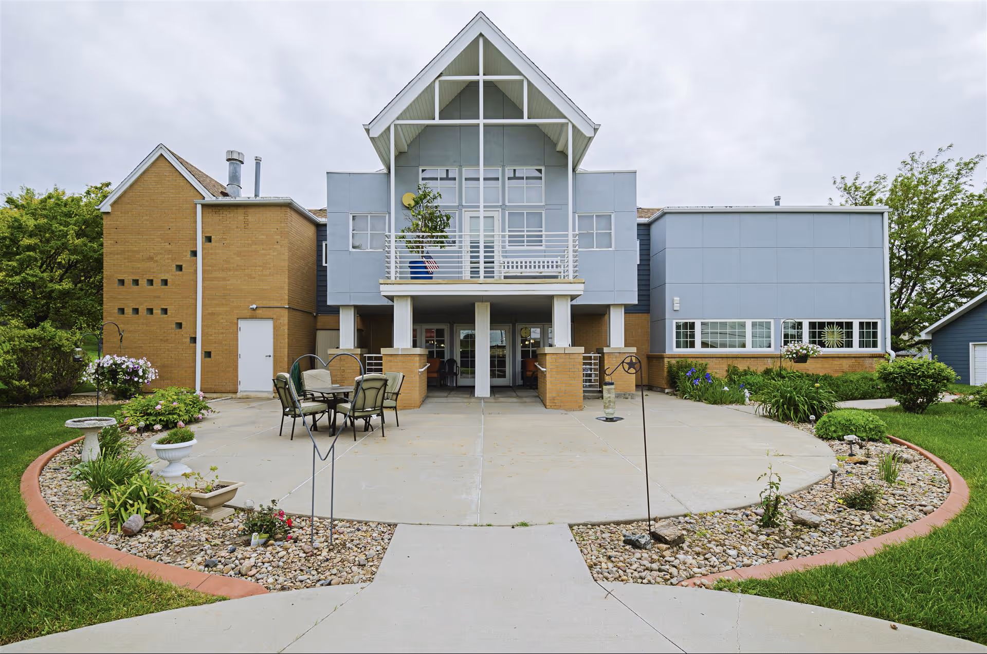 Photo of Cambridge Court Apartments