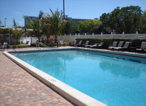 Photo 7 of The Court at Palm Aire